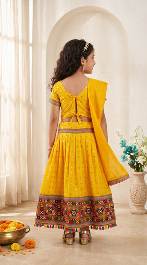 Ahhaaaa Girls' Traditional Dandiya Print Chaniya Choli | Festive Lehenga Blouse & Draped Dupatta 3-Piece Set