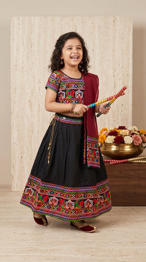 Ahhaaaa Girls' Traditional Embroidered Navratri Chaniya Choli | Festive Lehenga Blouse & Dupatta 3-Piece Set