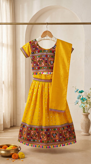 Ahhaaaa Girls' Traditional Dandiya Print Chaniya Choli | Festive Lehenga Blouse & Draped Dupatta 3-Piece Set