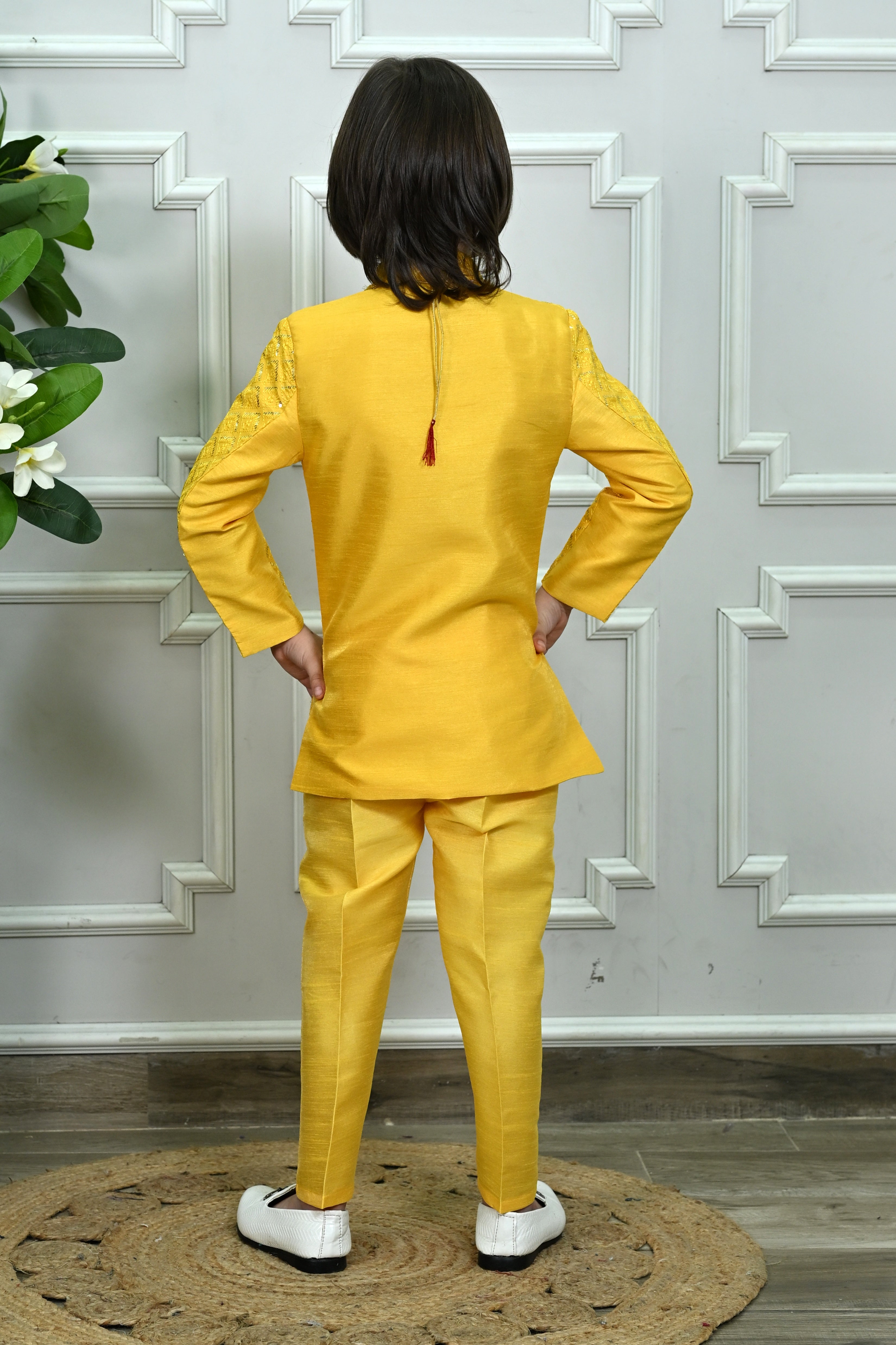 Ahhaaaa Boys' Woven Brocade Jodhpuri Bandhgala Suit Set with Pearl Mala | Kids Indo-Western Ethnic Receptions Dress